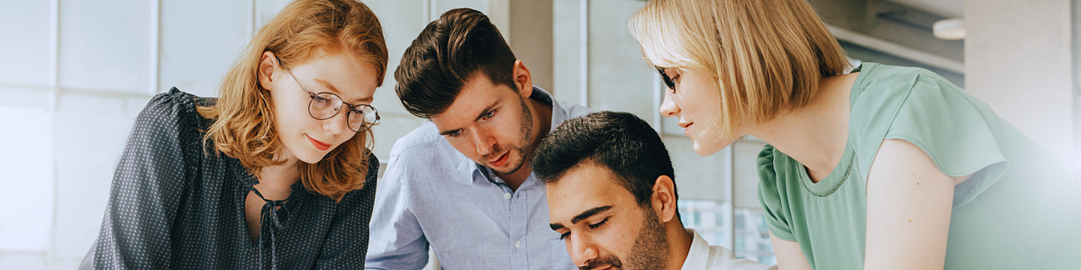 Junge Zielgruppen im Fokus: So meistert die Versicherungsbranche den digitalen Wandel